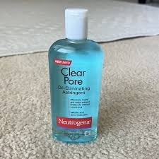 Neutrogena Clear Pore Oil Astrigent 80Z 236Ml